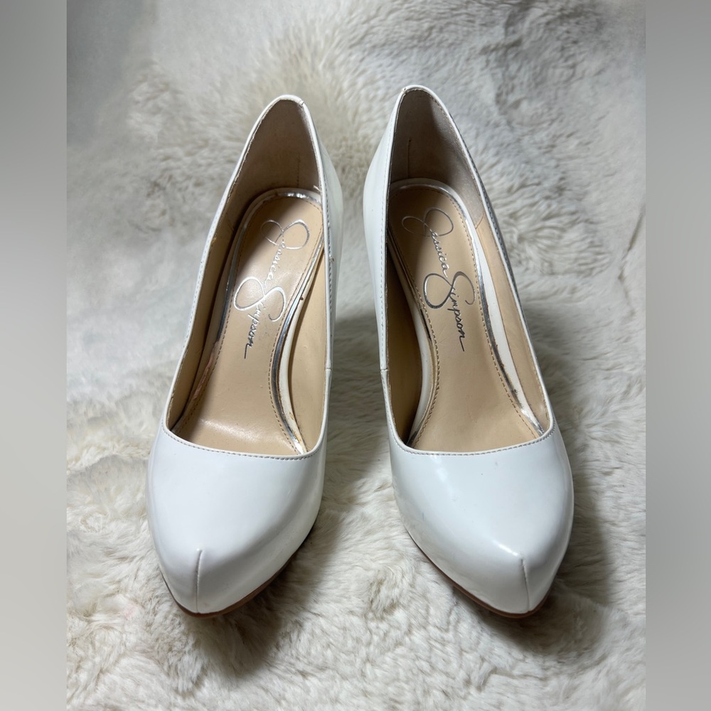 Jessica Simpson Classic White Heels - Picture 2 of 4